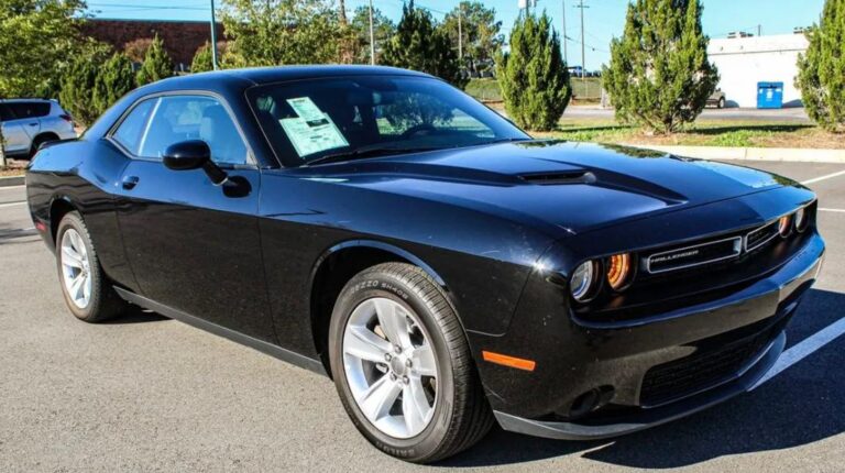 Dodge Challenger SXT